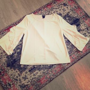 Ruffled Sleeve Top🌟